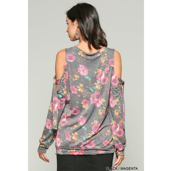 FINAL SALE 🆕🌿SHOULDER CUT OUT TOP🌿 - Picture 3 of 6